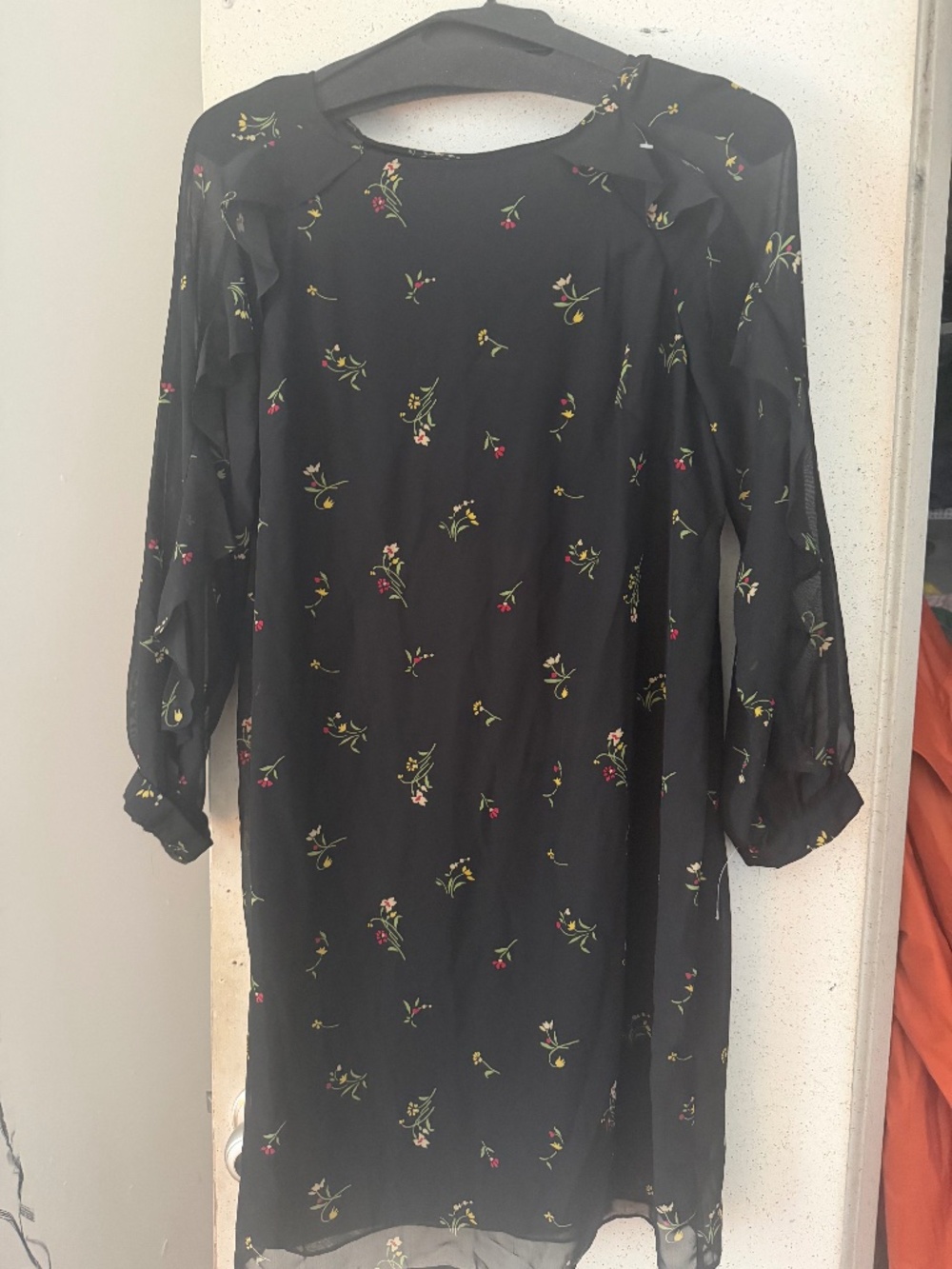 Chaps black long sleeve see thgh knee long dress w/ floral print 16